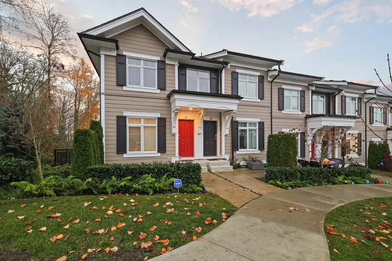 51 2070 OAK MEADOWS DRIVE - photo 1 of 25