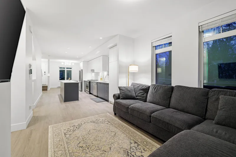 51 2070 OAK MEADOWS DRIVE - photo 3 of 25