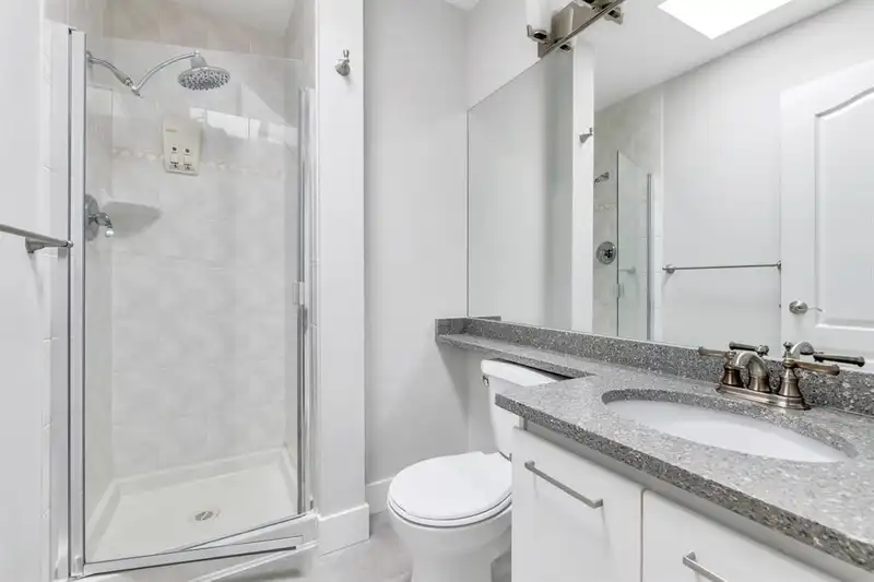 310 14965 MARINE DRIVE - photo 4 of 17
