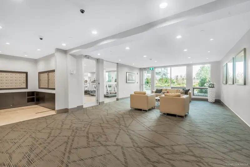 303 255 W 1ST STREET - photo 2 of 20