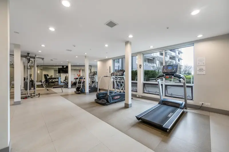 303 255 W 1ST STREET - photo 4 of 20