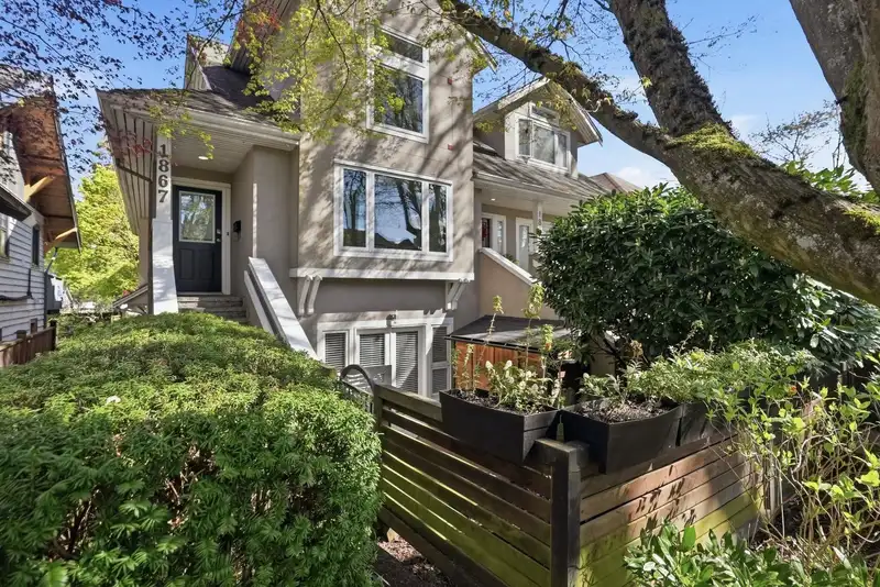 1867 W 11TH AVENUE - photo 3 of 39