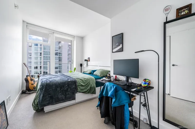 1210 2220 KINGSWAY - photo 2 of 25