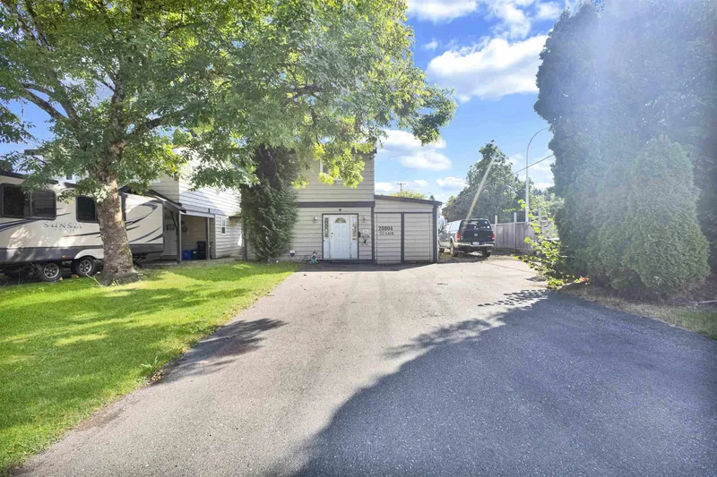20804 52A AVENUE - photo 3 of 25