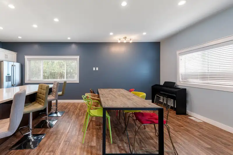 144 201 CAYER STREET - photo 3 of 26
