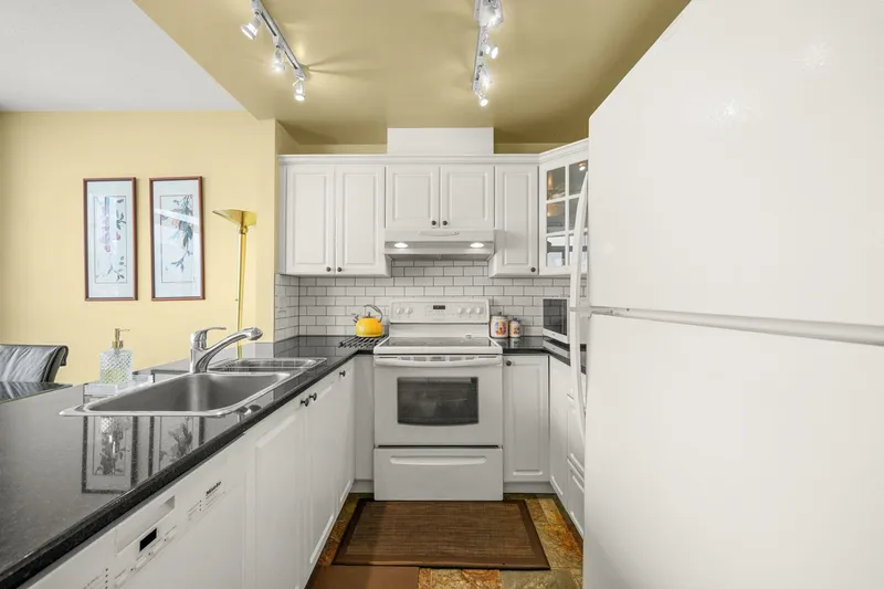 2403 6838 STATION HILL DRIVE - photo 4 of 25