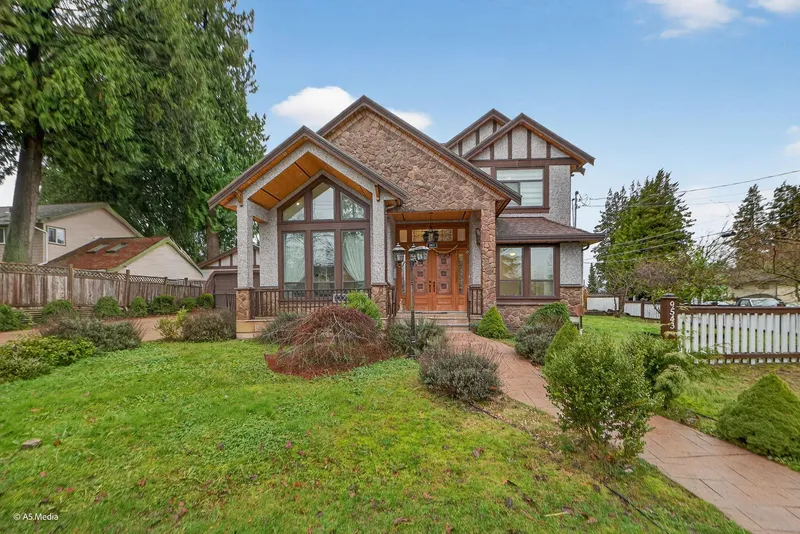 9543 119A STREET - photo 2 of 25