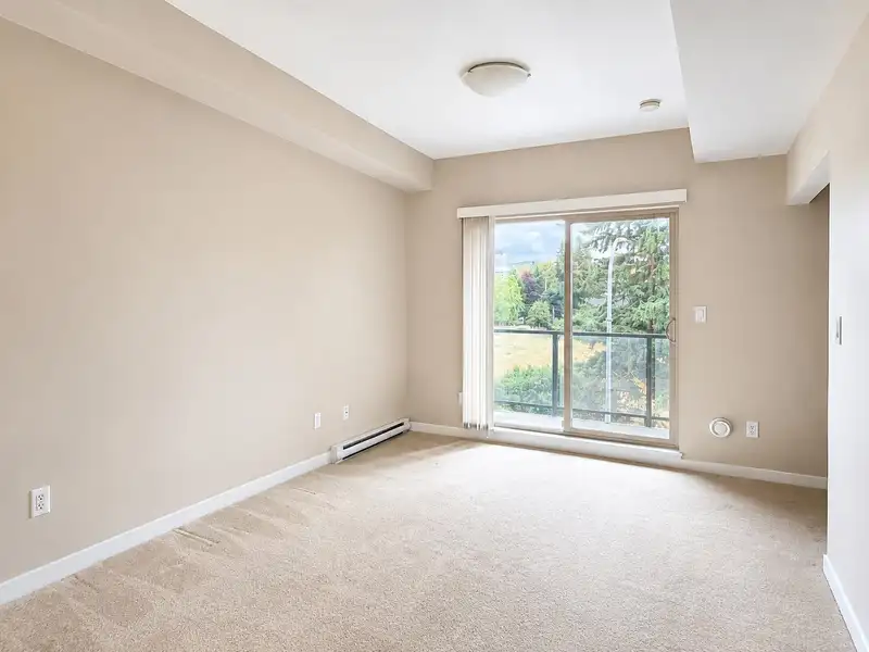 425 13789 107A AVENUE - photo 4 of 21