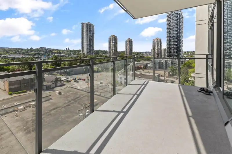 607 2085 SKYLINE COURT - photo 3 of 12