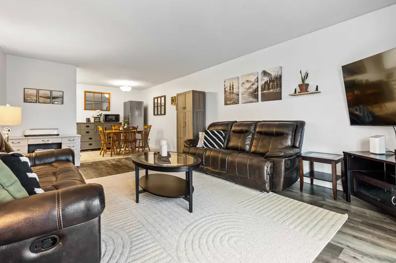 316 7694 EVANS ROAD - photo 2 of 25