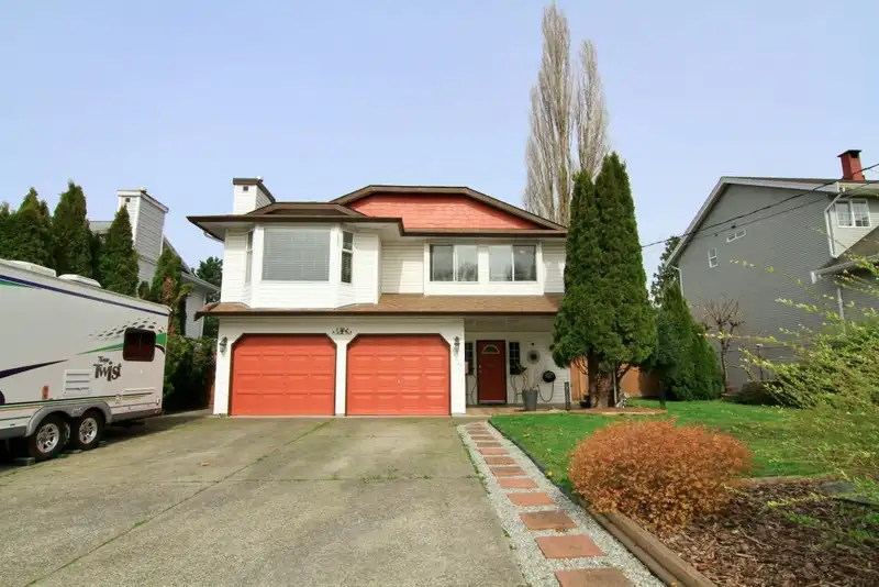20147 WANSTEAD STREET - photo 1 of 40