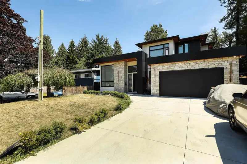 9420 119 STREET - photo 3 of 40