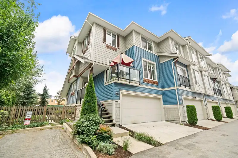 148 20498 82 AVENUE - photo 1 of 39