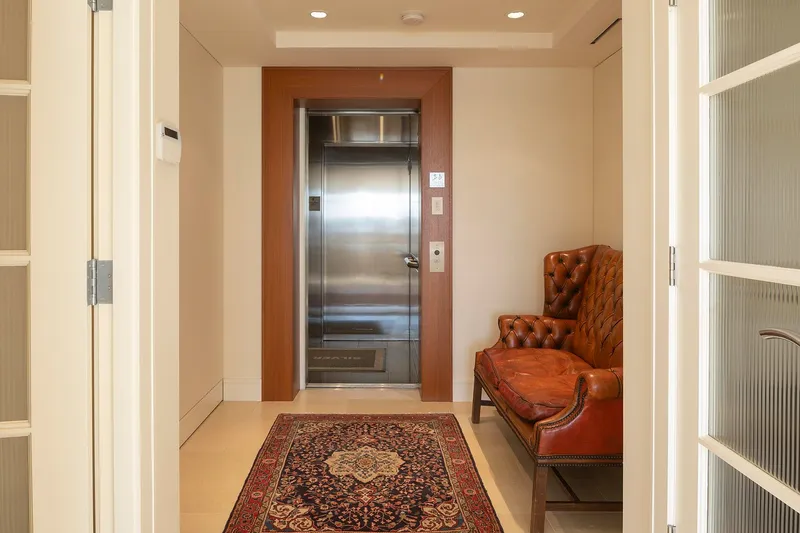 901 628 KINGHORNE MEWS - photo 4 of 25