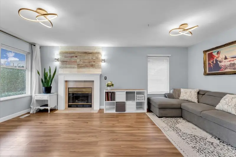 3 6675 NO. 2 ROAD - photo 4 of 25