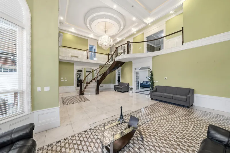 9316 125 STREET - photo 4 of 24