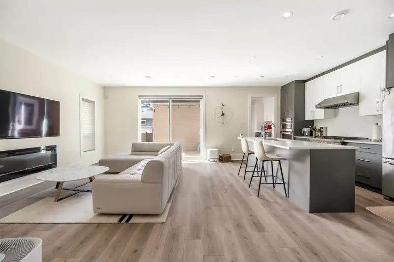5466 MONCTON STREET - photo 2 of 19