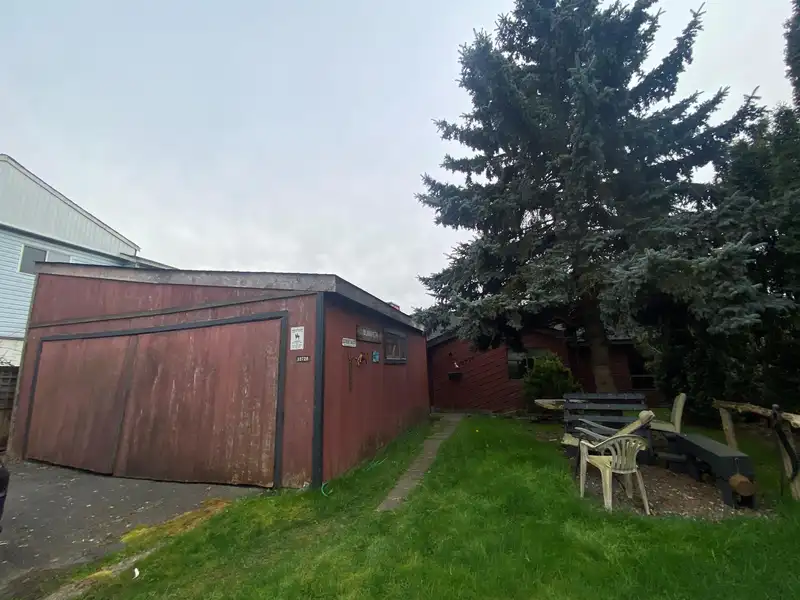 12720 114B AVENUE - photo 4 of 5