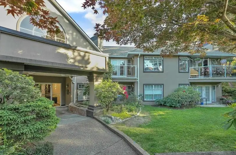 102 74 MINER STREET - photo 1 of 20