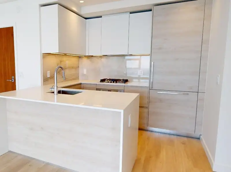 1401 680 QUAYSIDE DRIVE - photo 2 of 25