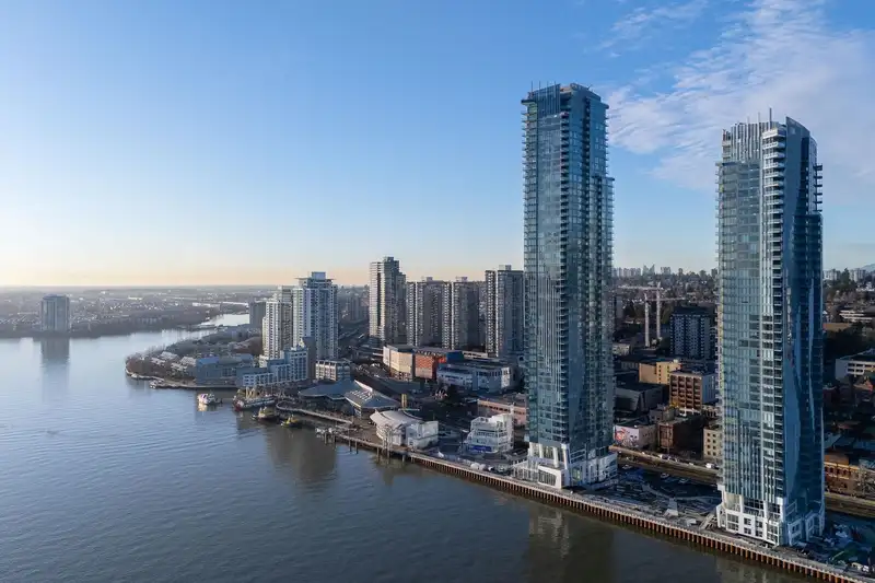 1401 680 QUAYSIDE DRIVE - photo 3 of 25