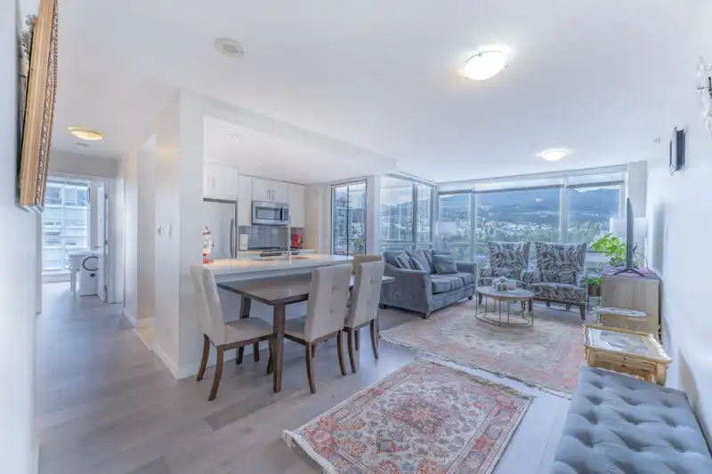 1601 2978 GLEN DRIVE - photo 3 of 40