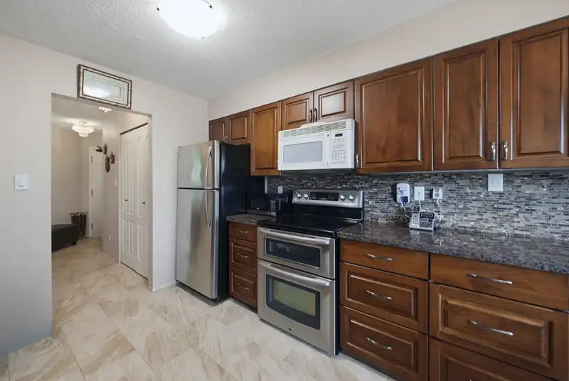 202 612 FIFTH AVENUE - photo 4 of 40
