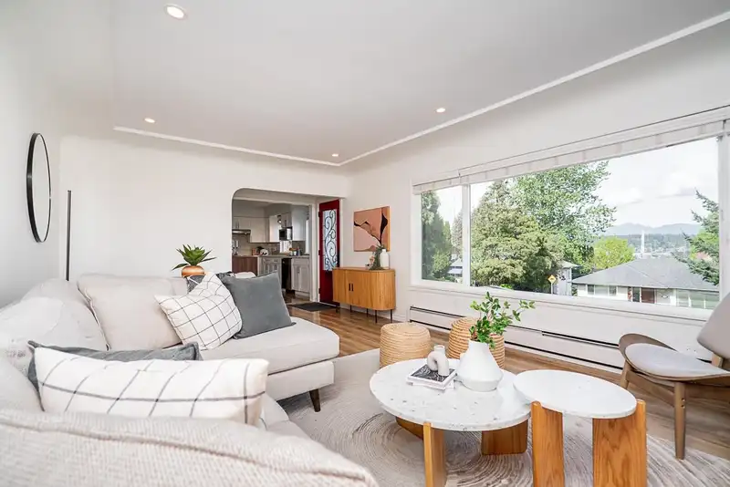 914 LADNER STREET - photo 1 of 40