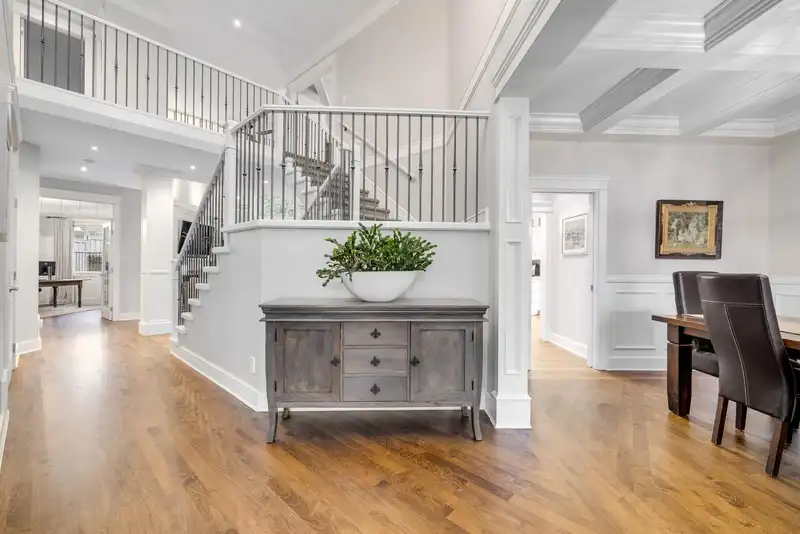 14045 33B AVENUE - photo 3 of 40