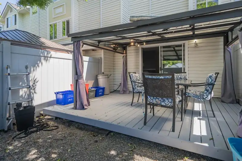 6 22411 124 AVENUE - photo 3 of 19
