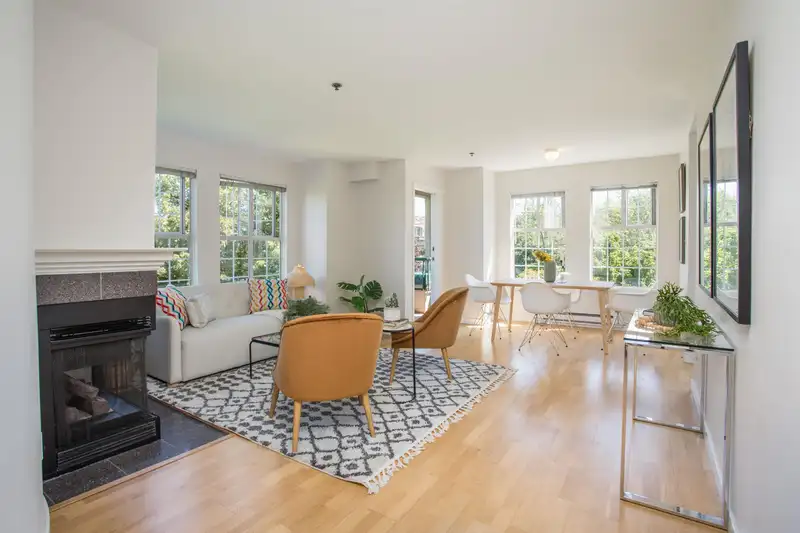 301 2091 VINE STREET - photo 2 of 40