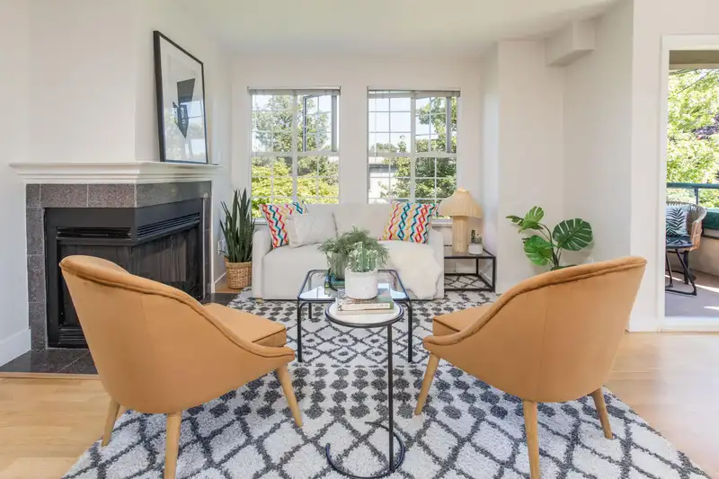 301 2091 VINE STREET - photo 3 of 40