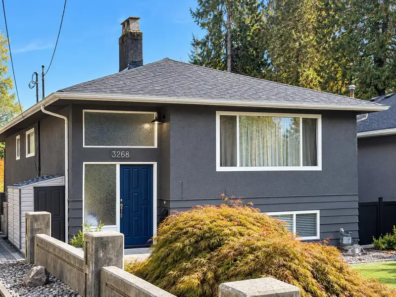 3268 ROYAL AVENUE - photo 1 of 9