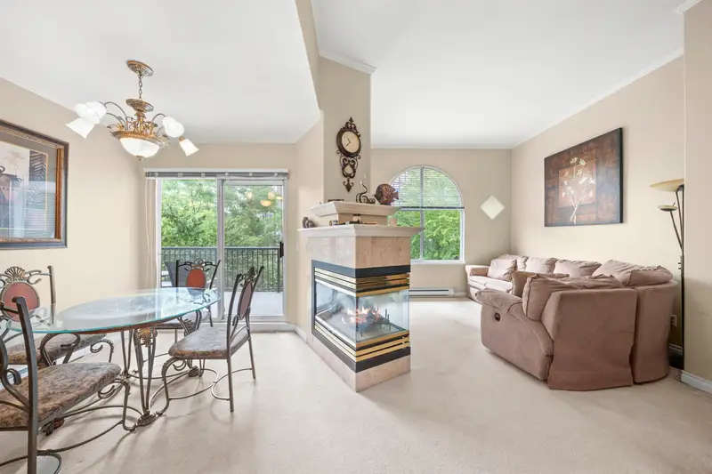 423 1185 PACIFIC STREET - photo 1 of 25