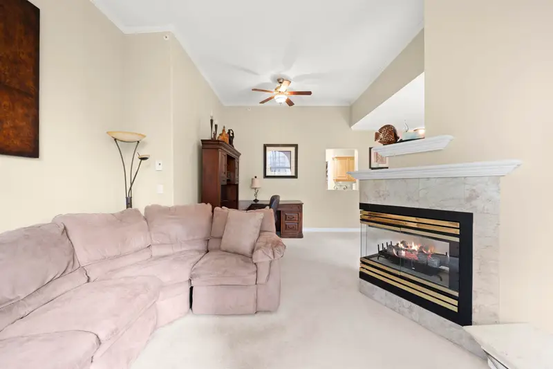 423 1185 PACIFIC STREET - photo 2 of 25