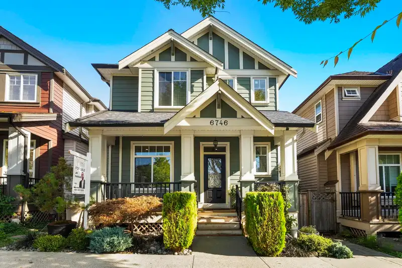 6746 191A STREET - photo 1 of 40