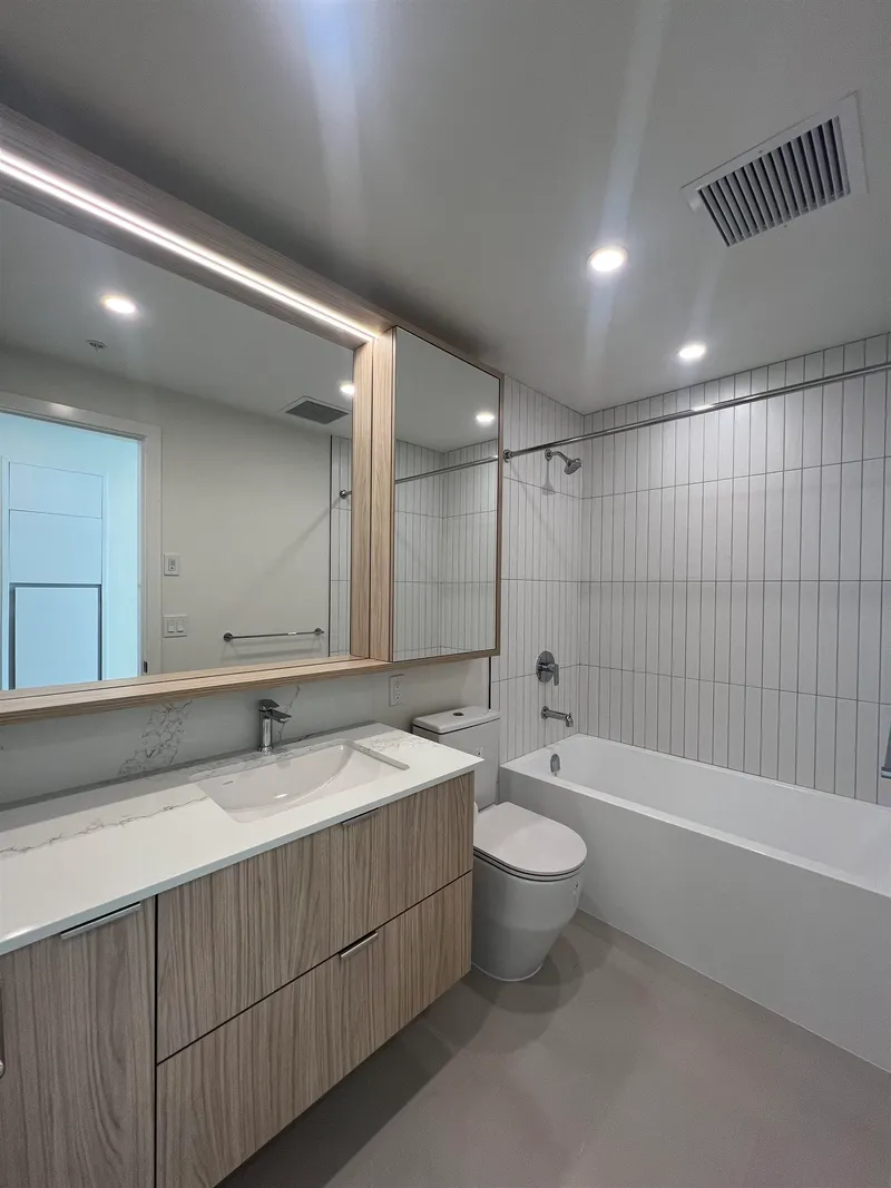 2403 537 COTTONWOOD AVENUE - photo 2 of 12