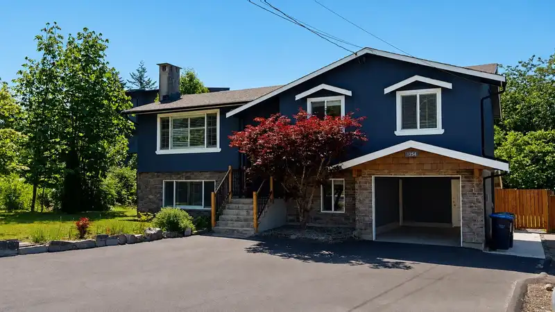 1254 DEPOT ROAD - photo 1 of 34