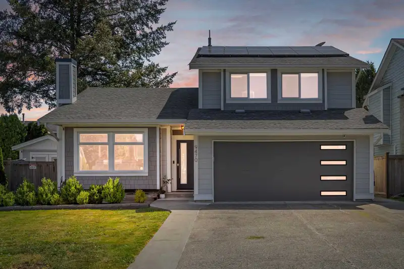 9470 209B CRESCENT - photo 1 of 31