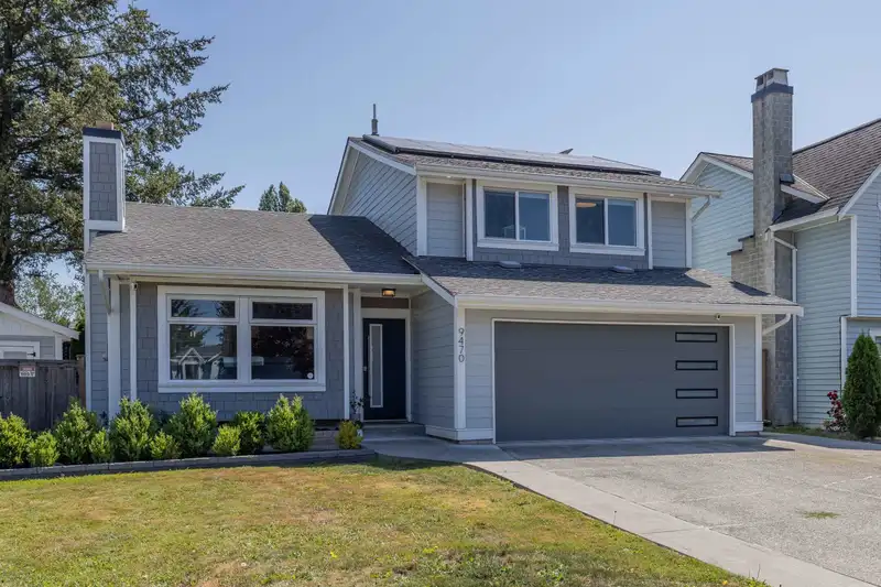 9470 209B CRESCENT - photo 3 of 31