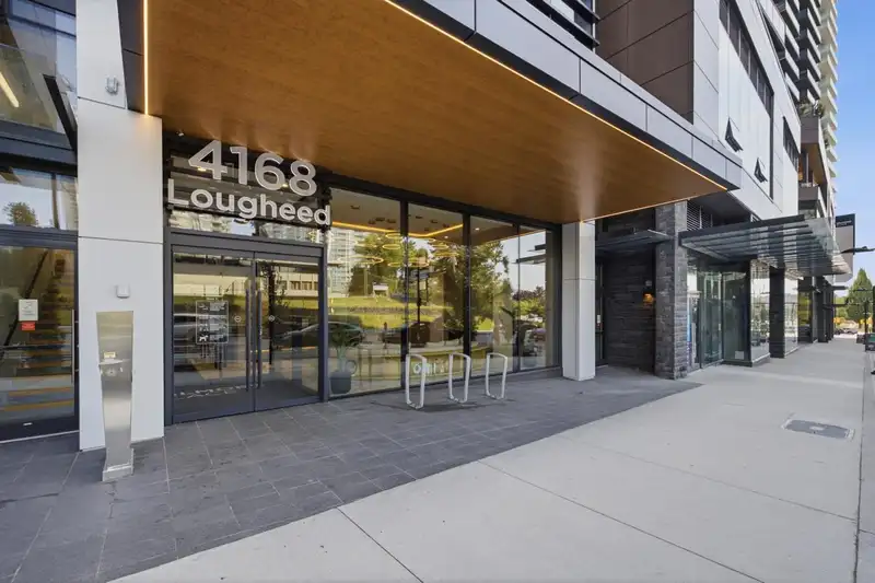 602 4168 LOUGHEED HIGHWAY - photo 3 of 37