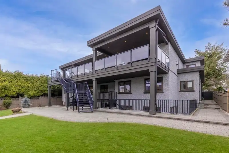14430 MANN PARK CRESCENT - photo 1 of 30
