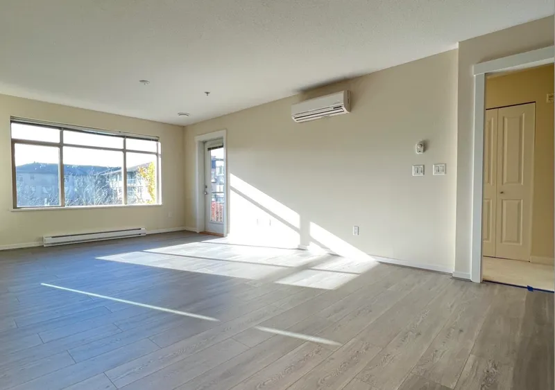 316 9288 ODLIN ROAD - photo 2 of 11