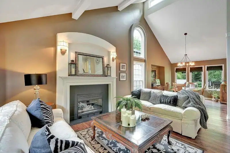5817 ABERDEEN STREET - photo 3 of 40