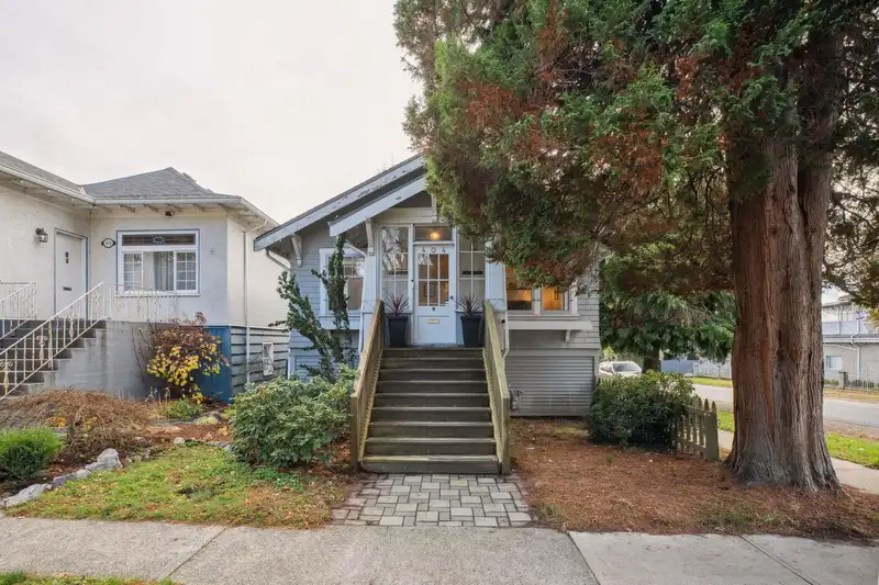 404 E 46TH AVENUE - photo 1 of 29