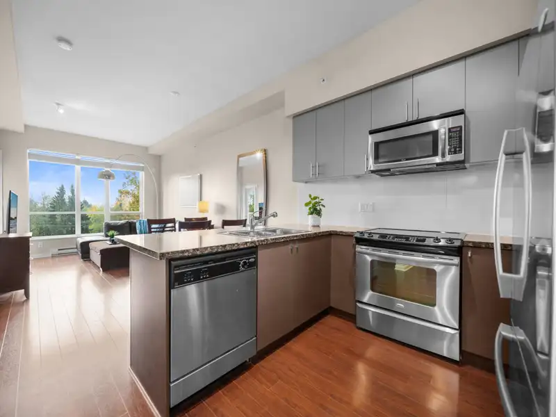 411 6430 194 STREET - photo 2 of 40