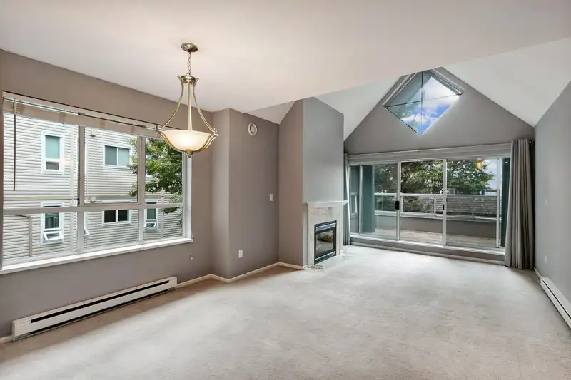 304 855 W 16TH STREET - photo 3 of 23