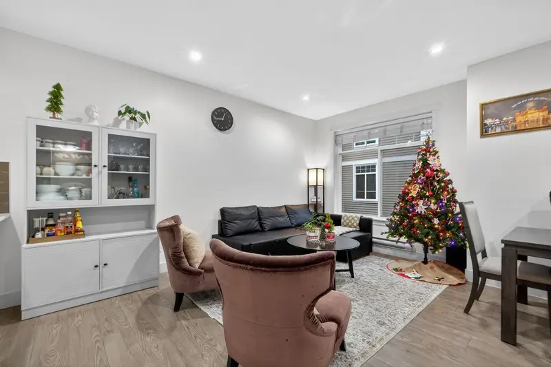 9 11267 133 STREET - photo 1 of 25