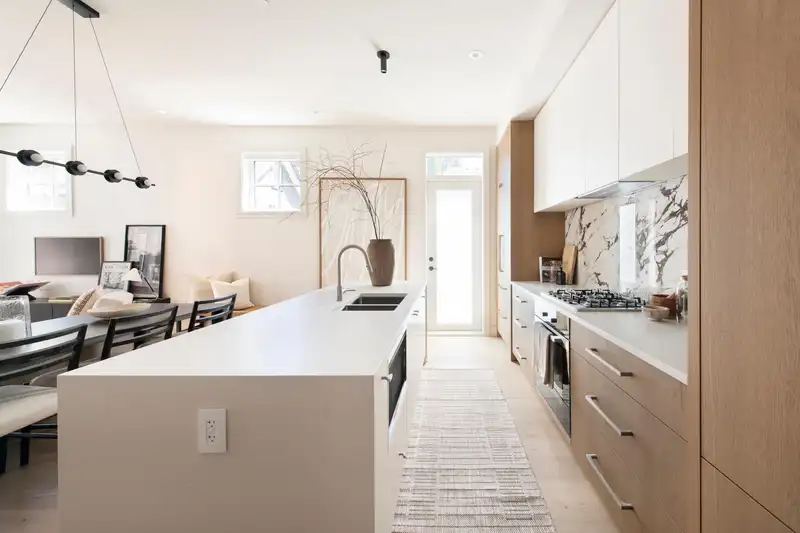 2 2115 W 18TH AVENUE - photo 2 of 21