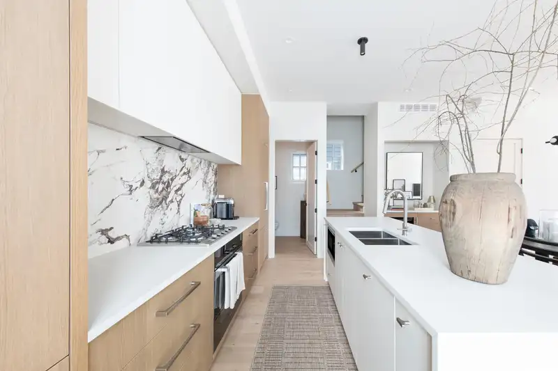 2 2115 W 18TH AVENUE - photo 3 of 21